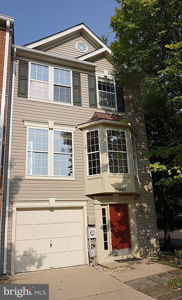 20601 Duck Pond Pl #601 - Photo 2 of 40