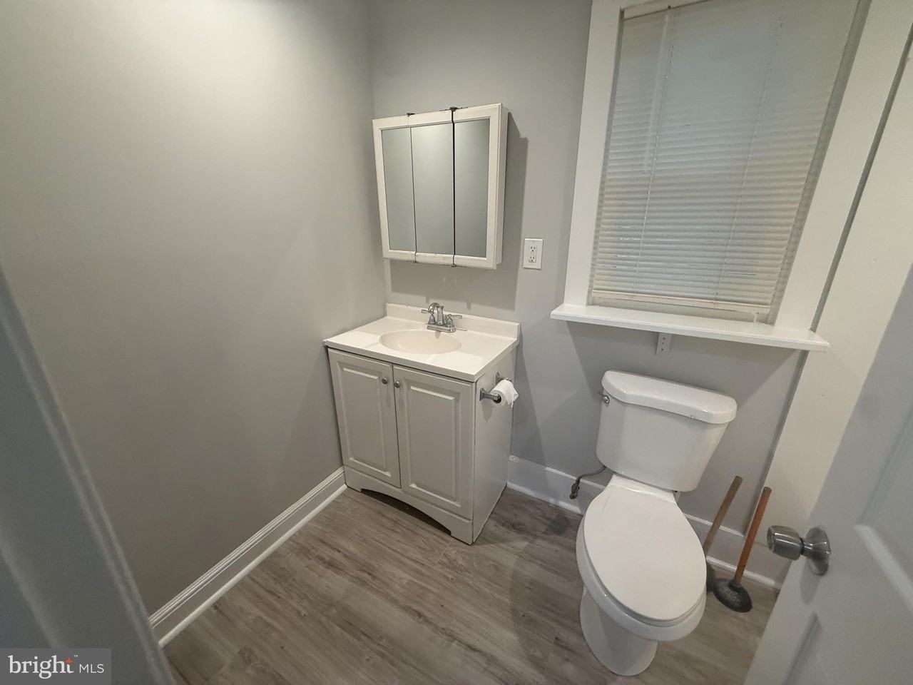 212 Warren St #2 - Photo 3 of 31