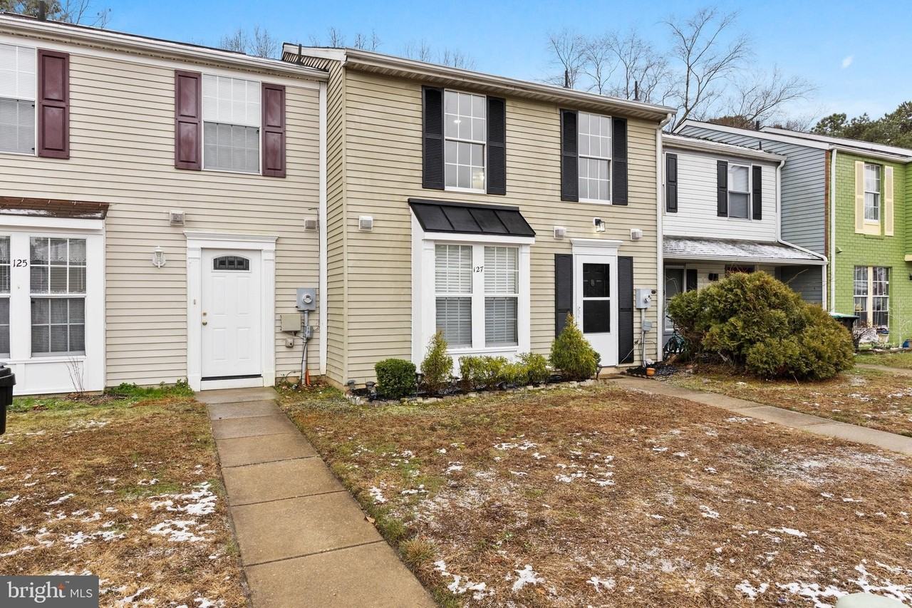 127 Villa Knoll Ct - Photo 2 of 24
