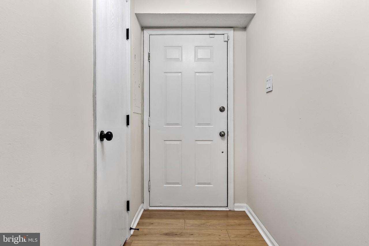 127 Villa Knoll Ct - Photo 3 of 24