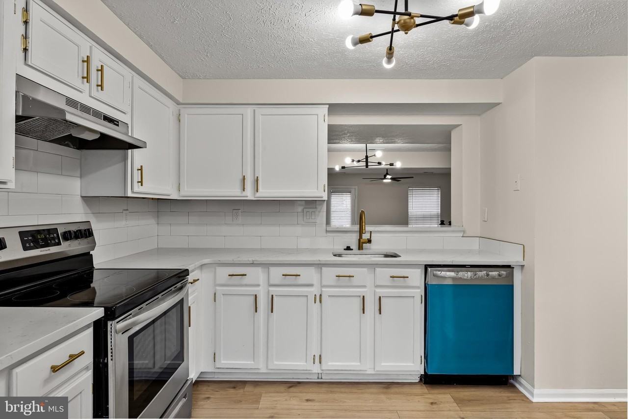 127 Villa Knoll Ct - Photo 7 of 24