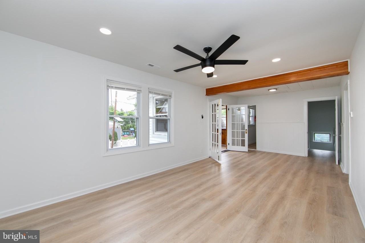 312 4th Ave - Photo 4 of 24