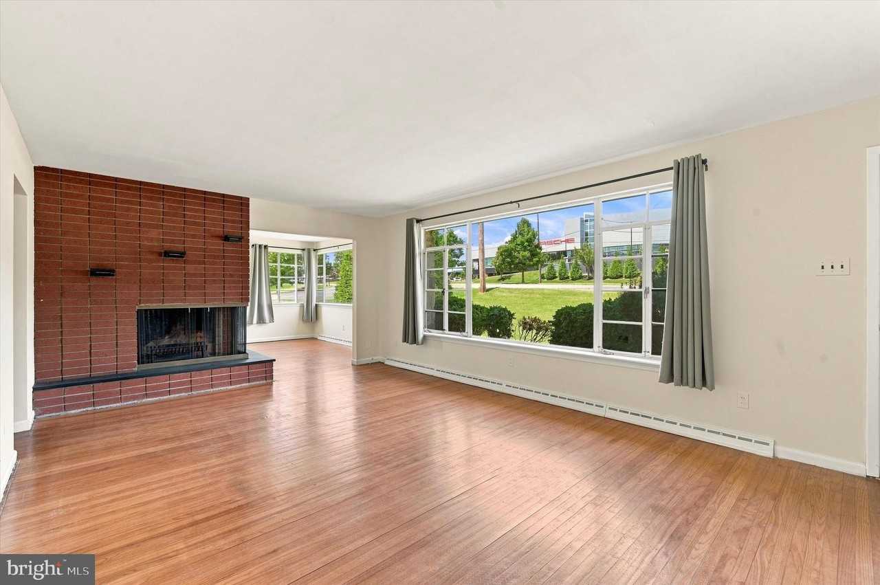 4022 W Chester Pike - Photo 2 of 25