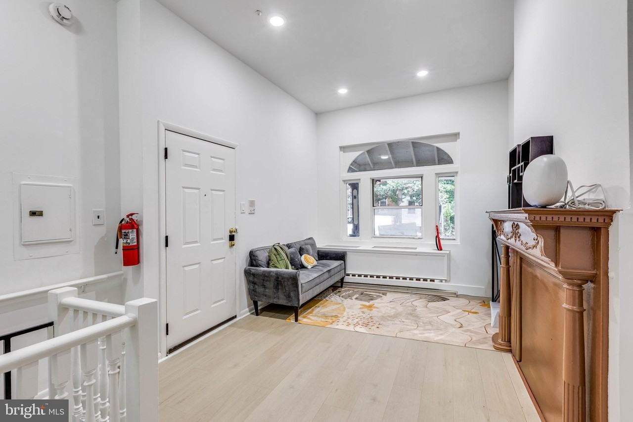 4242 Pine St #1A - Photo 2 of 15