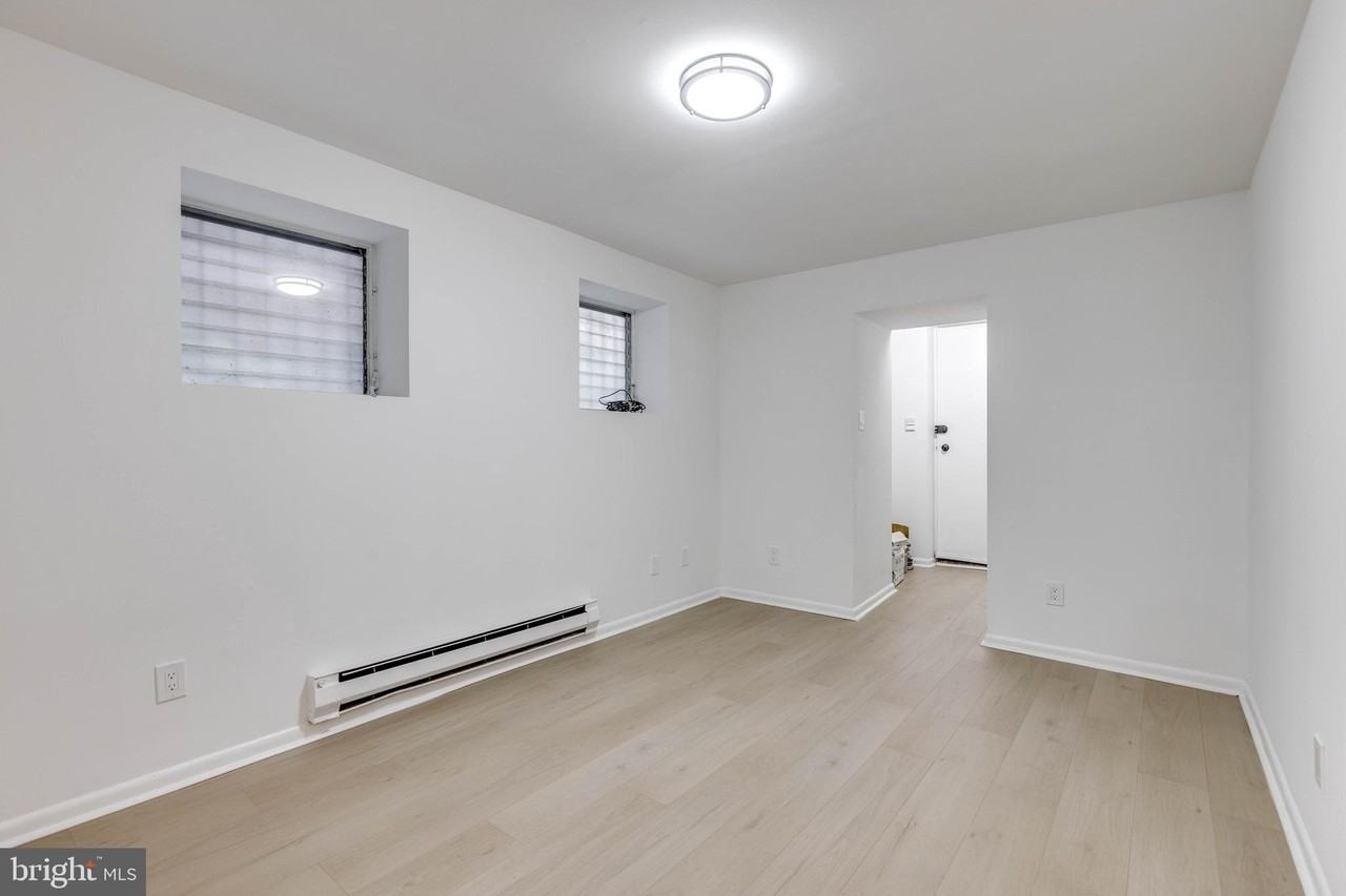 4242 Pine St #1A - Photo 3 of 15