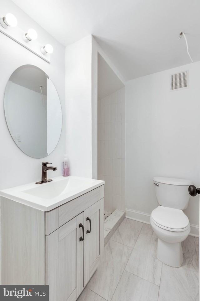 4242 Pine St #1A - Photo 6 of 15