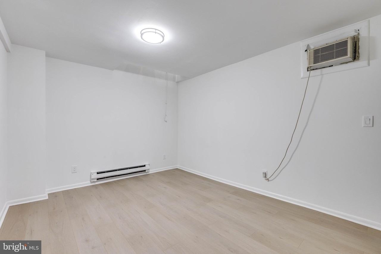 4242 Pine St #1A - Photo 7 of 15