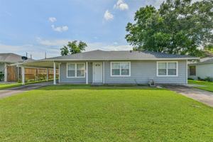 featured image of 938 Vivian Ave