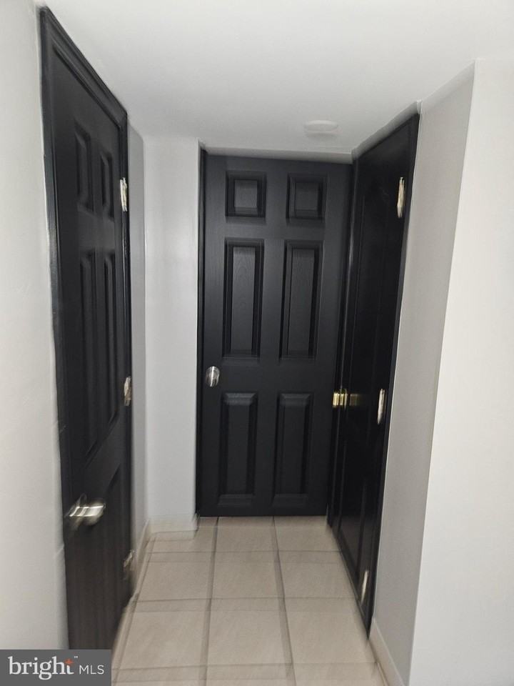 3008 N 7th St #A - Photo 2 of 15