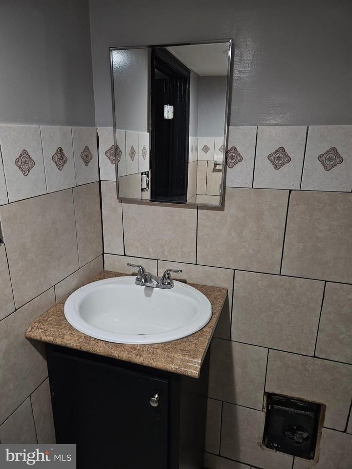 3008 N 7th St #A - Photo 7 of 15