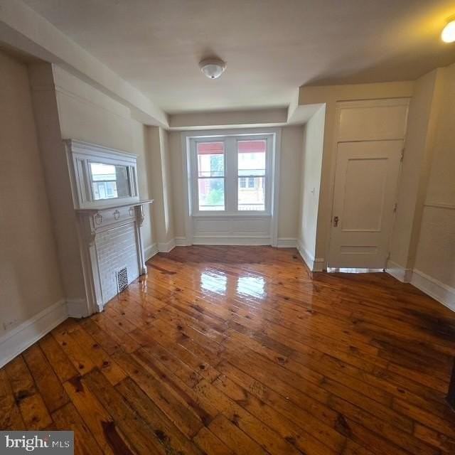 203 W Wyoming Ave - Photo 3 of 8
