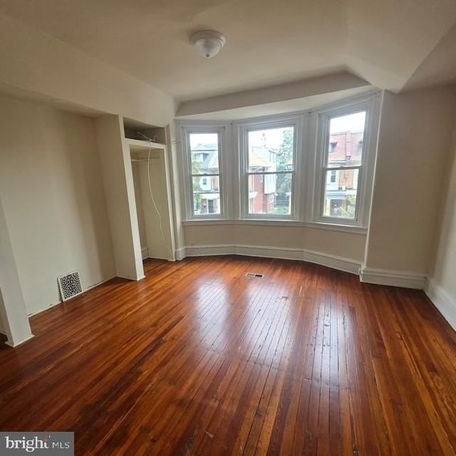 203 W Wyoming Ave - Photo 5 of 8