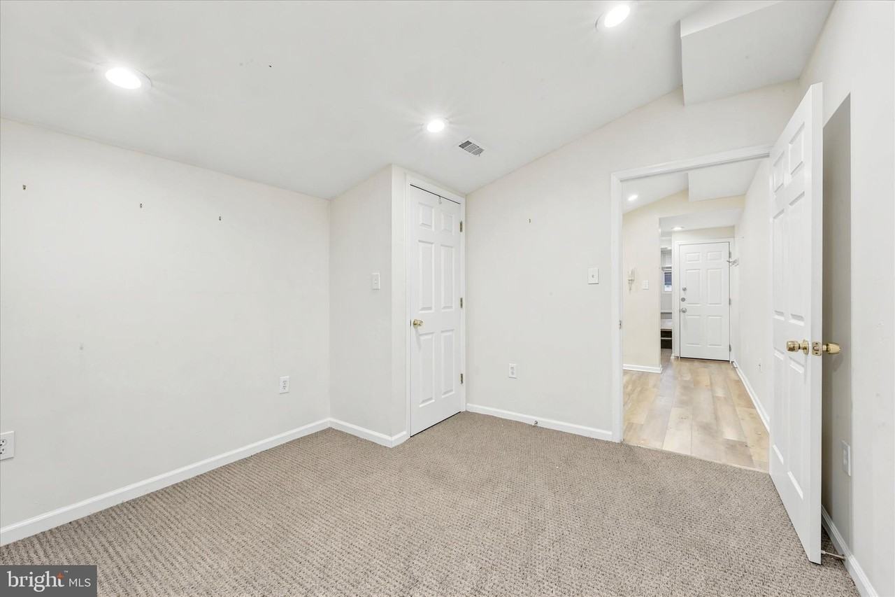 33 S 19th St #2 - Photo 5 of 15