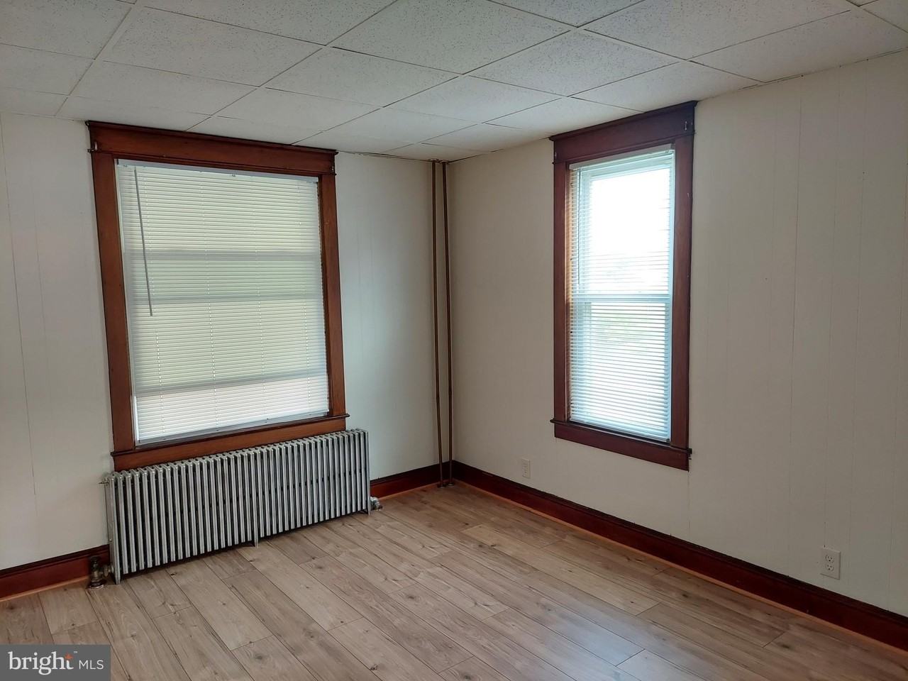 393 S Main St - Photo 4 of 14