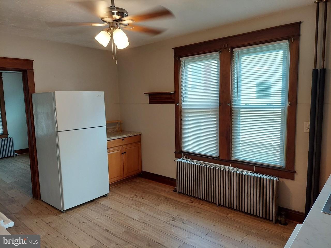 393 S Main St - Photo 6 of 14