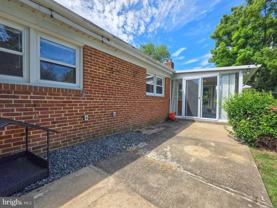 5921 Arlington Blvd - Photo 1 of 1