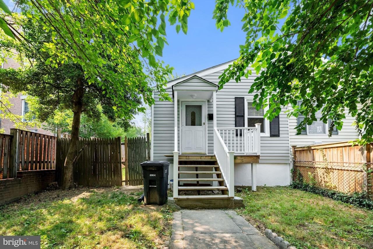 109 E Reed Ave #1-2 - Photo 5 of 22