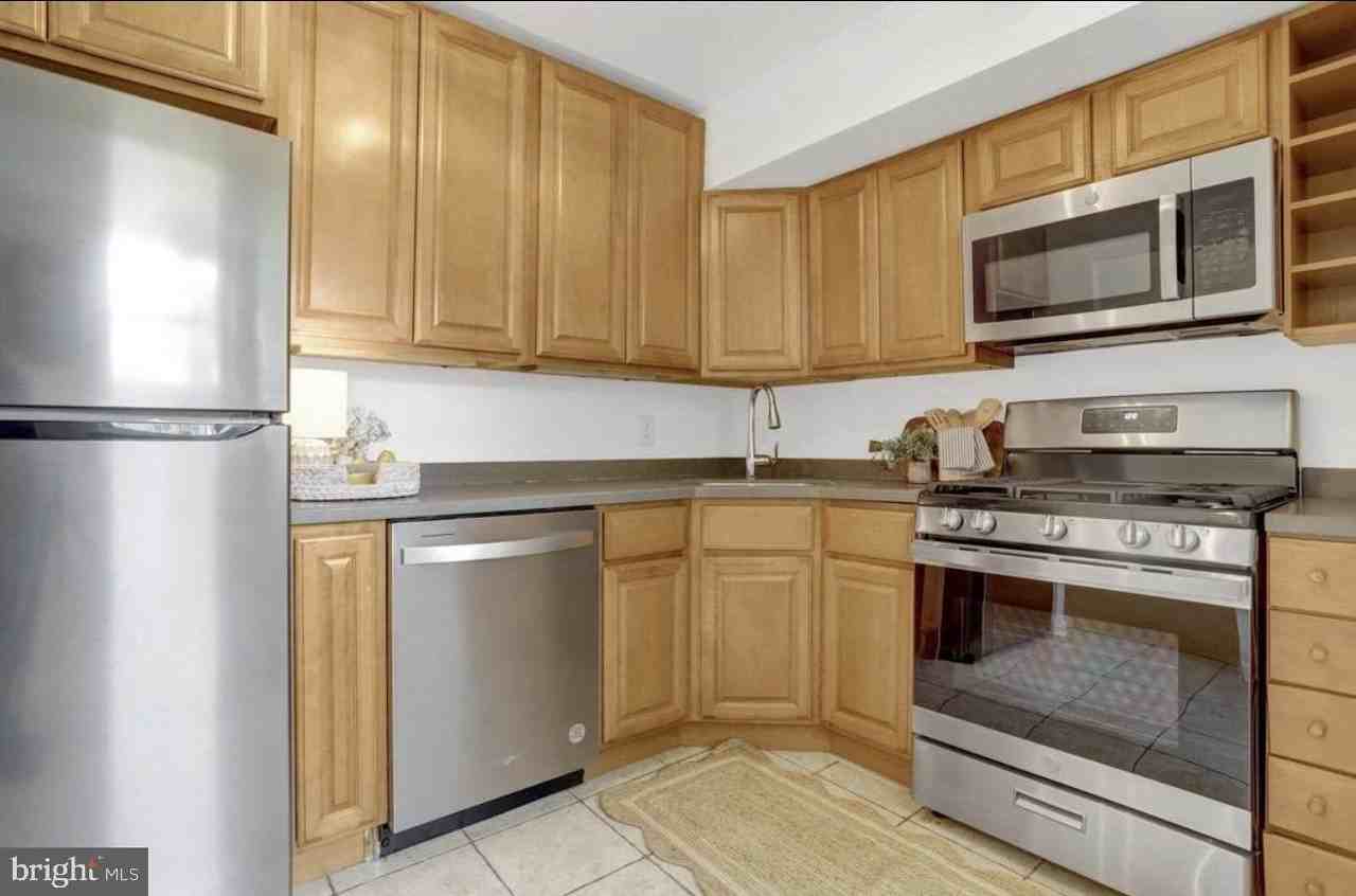 5934 Mayflower Ct - Photo 6 of 22