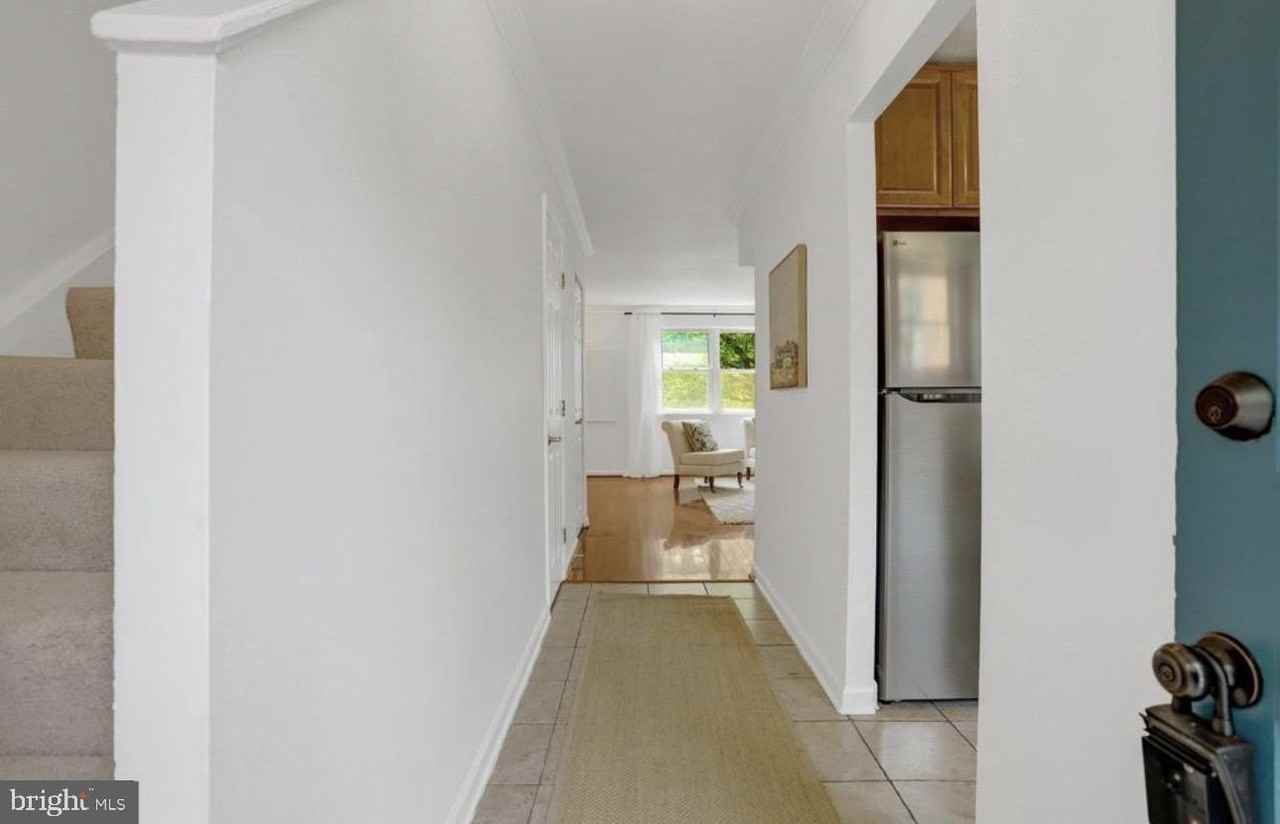 5934 Mayflower Ct - Photo 7 of 22