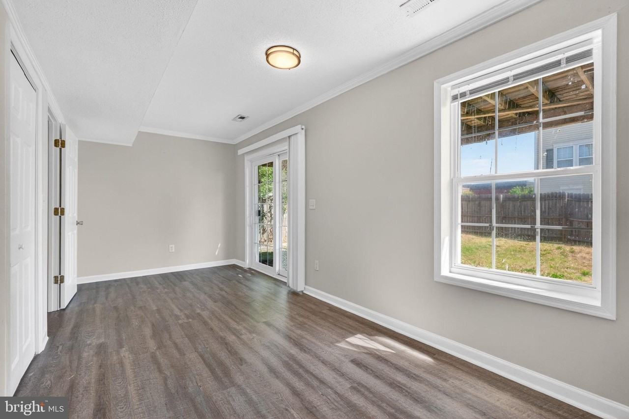 1609 Airport Ave - Photo 6 of 30