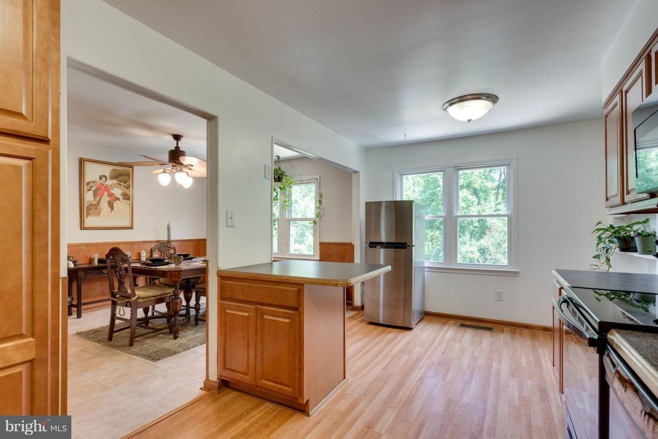 9427 Cherwek Dr - Photo 3 of 25
