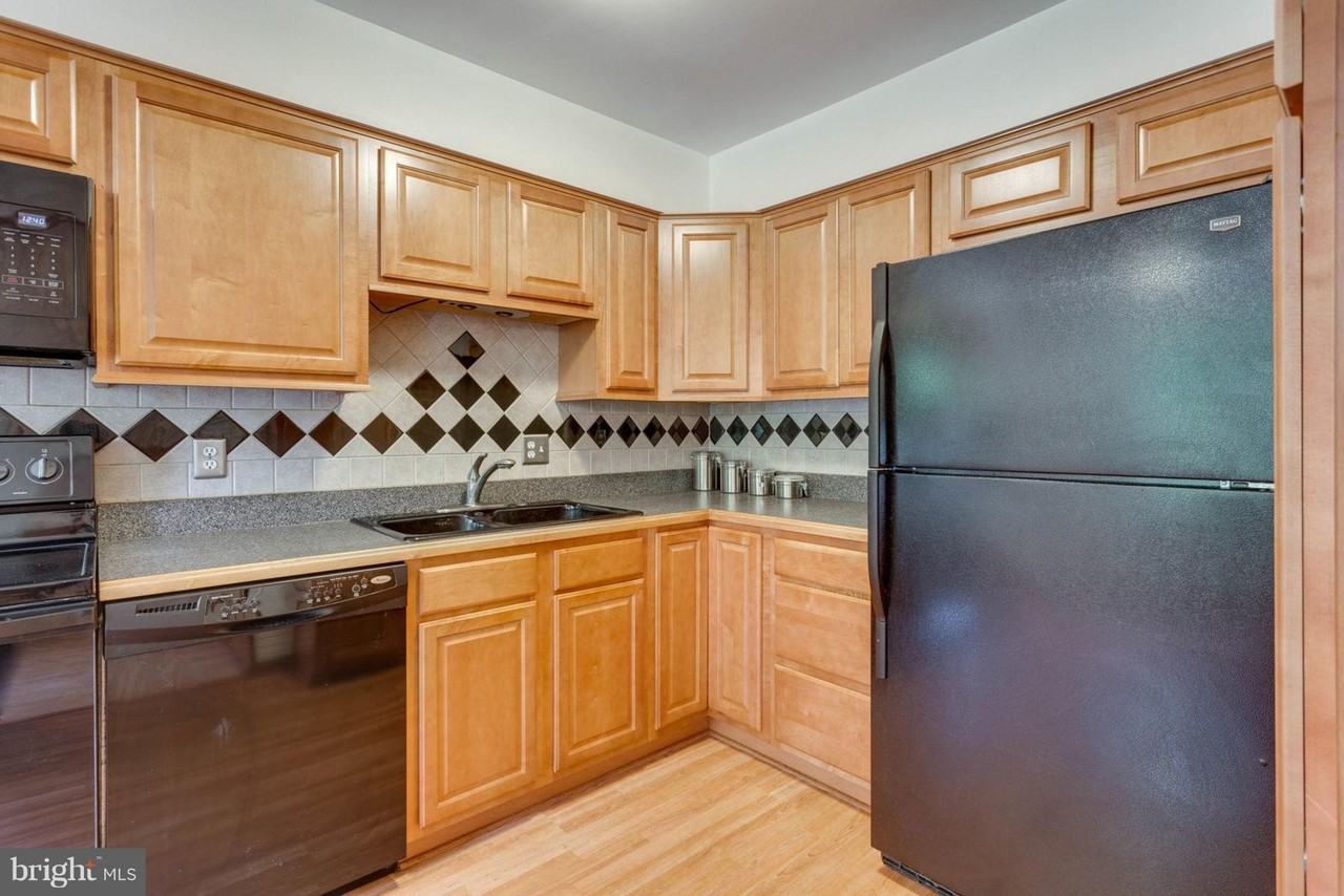 9427 Cherwek Dr - Photo 5 of 25
