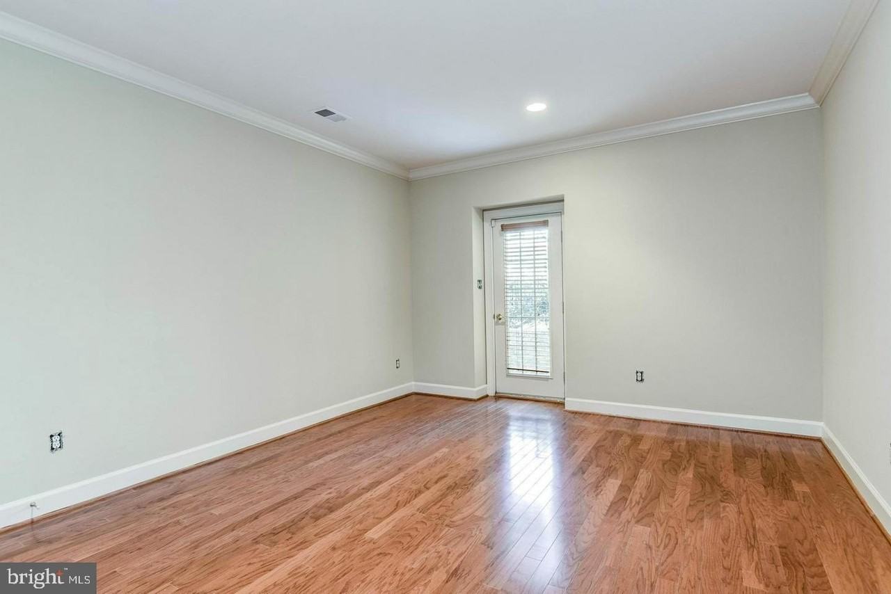 1550 Shelford Ct - Photo 7 of 50