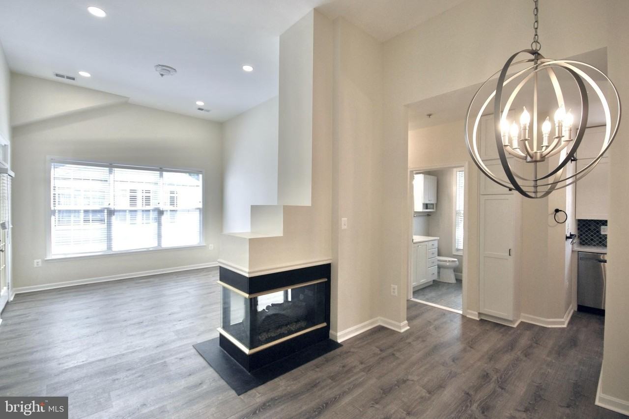 11401 Gate Hill Pl #D67 - Photo 3 of 22