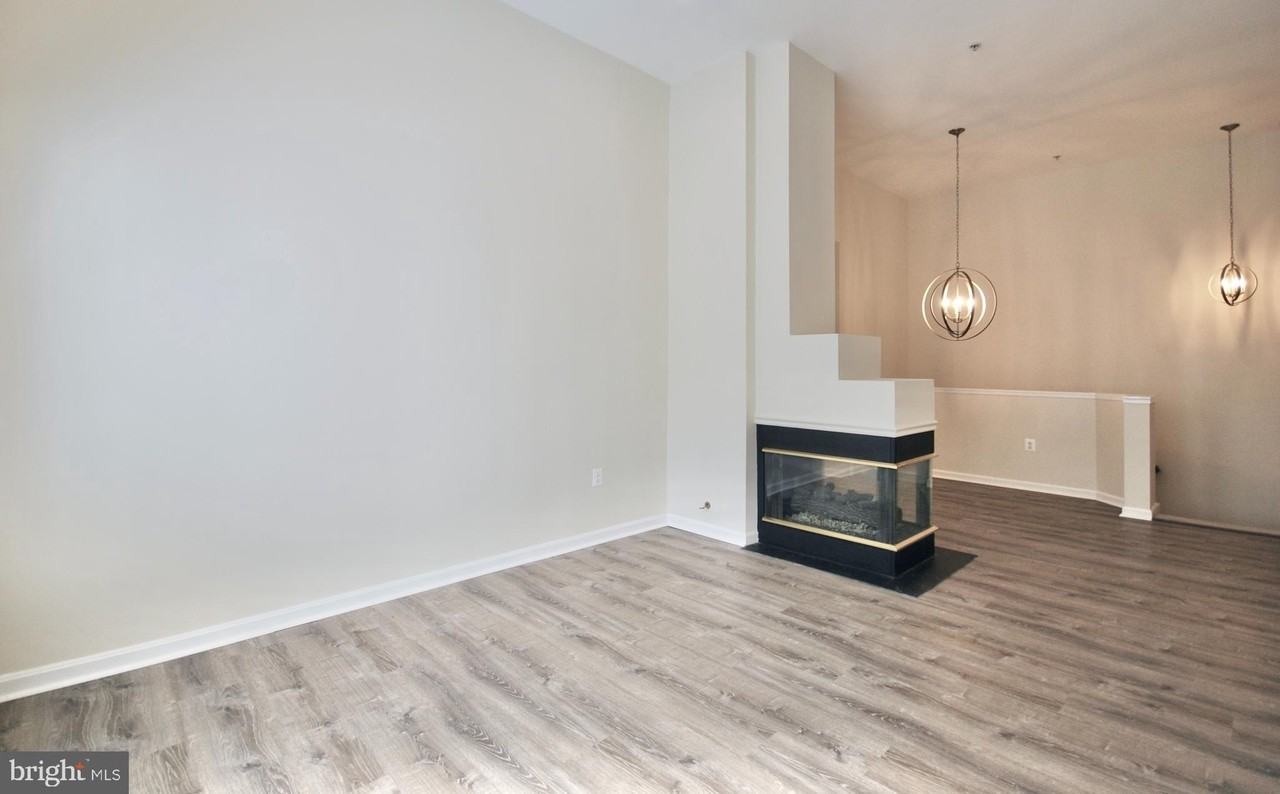 11401 Gate Hill Pl #D67 - Photo 4 of 22