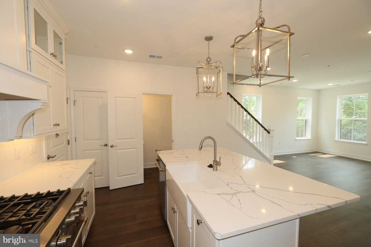 Deco Cir - Photo 7 of 19