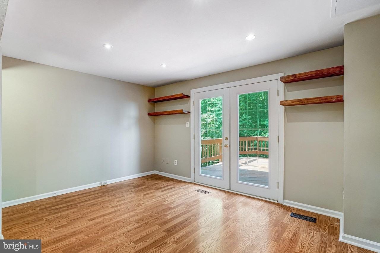8525 Koluder Ct - Photo 6 of 26