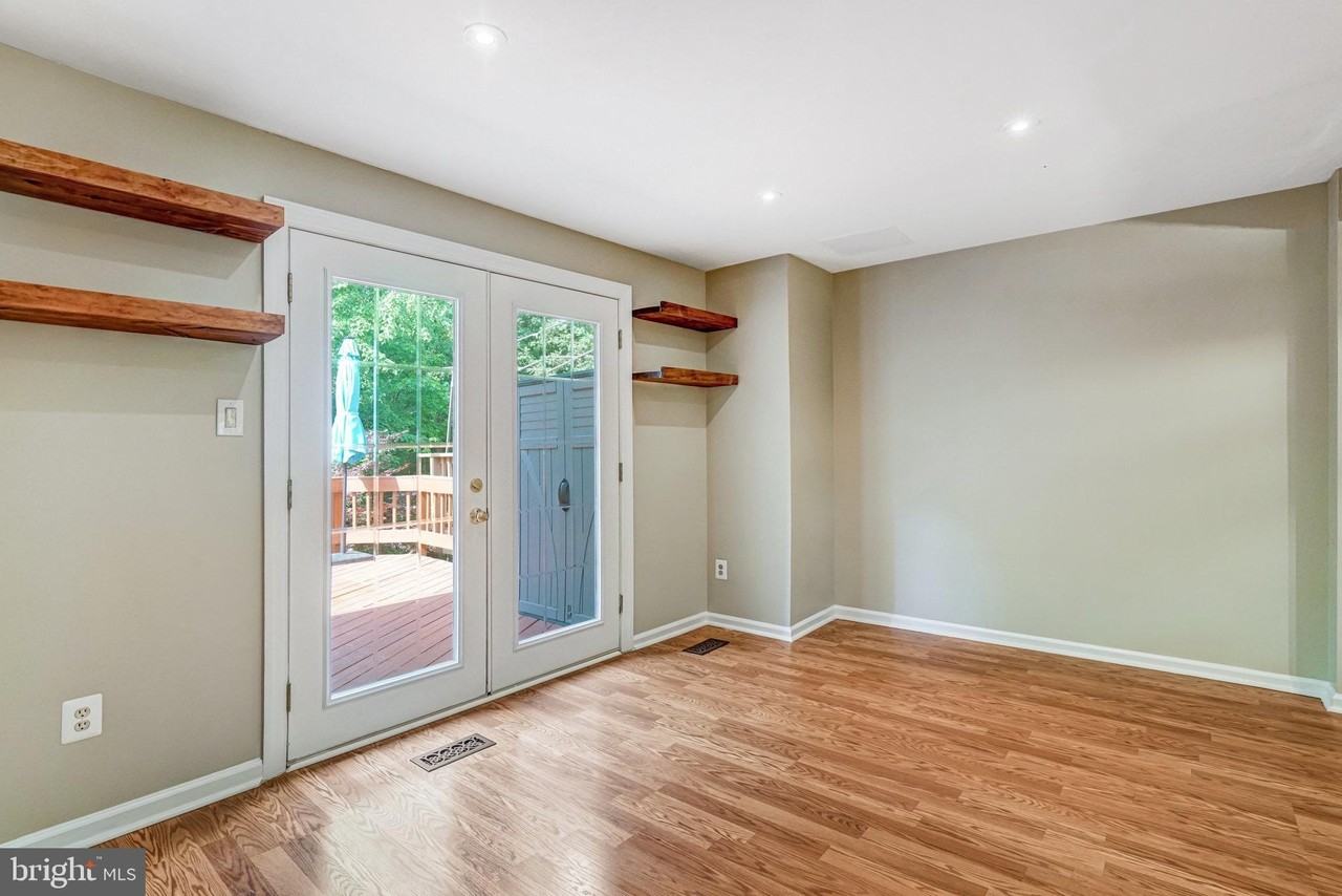 8525 Koluder Ct - Photo 7 of 26
