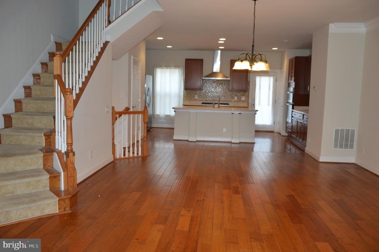 3059 Waterloo Ln - Photo 2 of 22