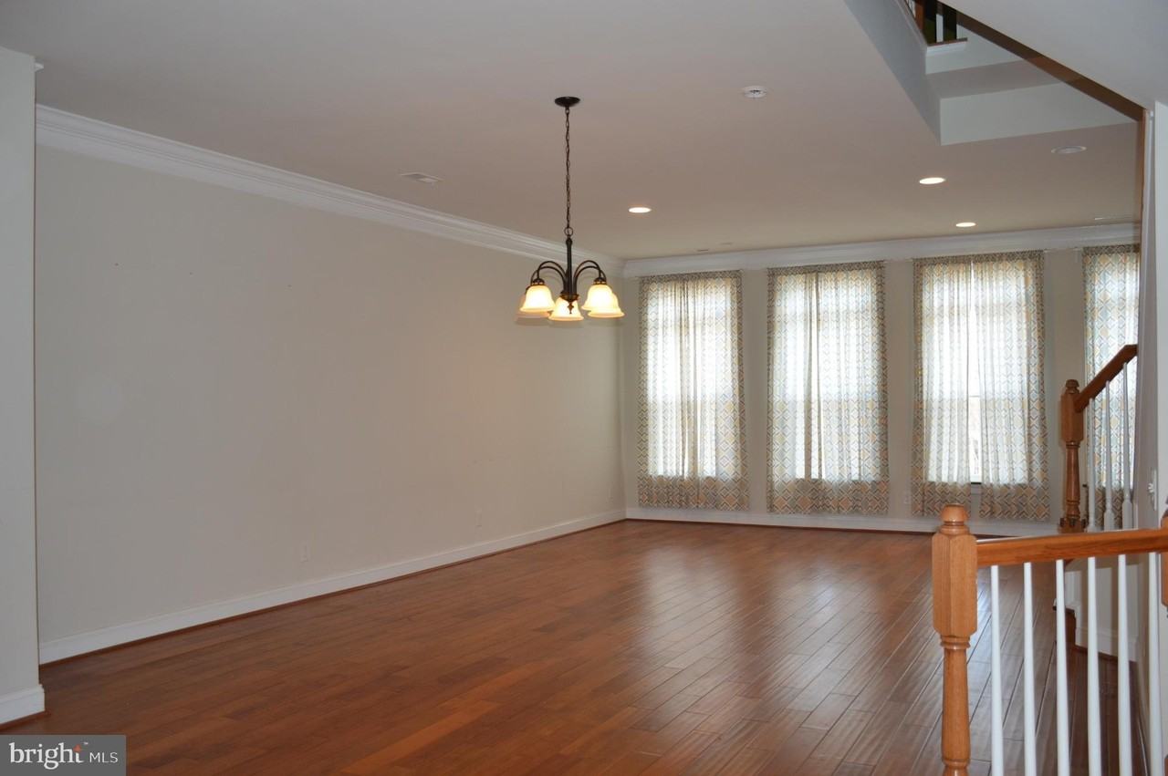 3059 Waterloo Ln - Photo 5 of 22