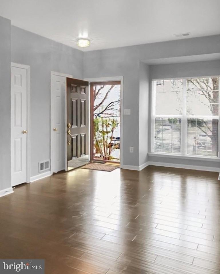 2423 Dew Meadow Ct - Photo 2 of 16