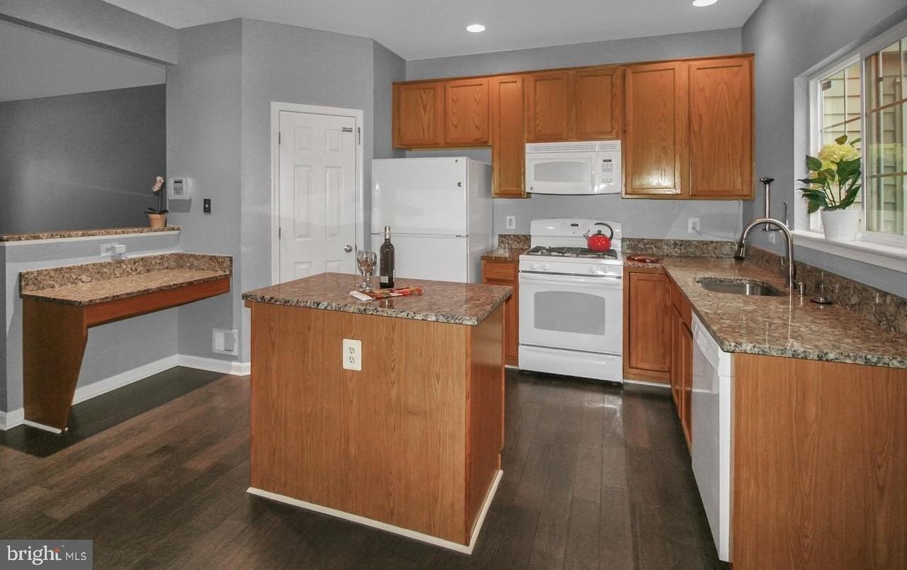 2423 Dew Meadow Ct - Photo 7 of 16