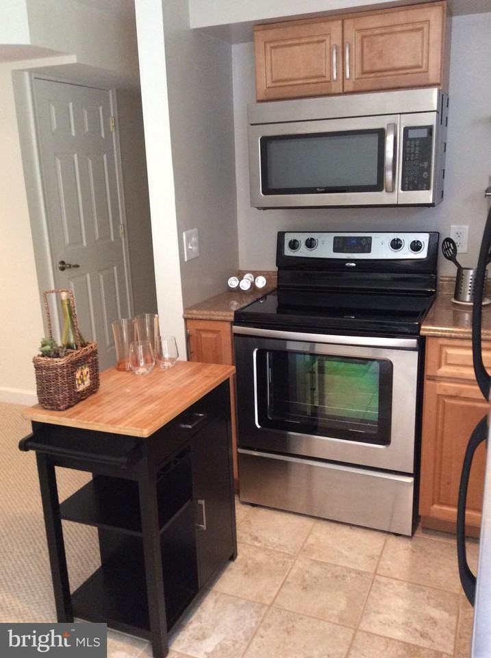 1506 Pennycress Ln - Photo 2 of 24