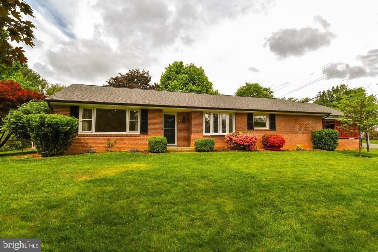 2 Cinnamon Fern Rd - Photo 2 of 38