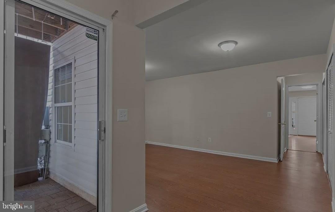 18763 Trident Sq - Photo 5 of 41