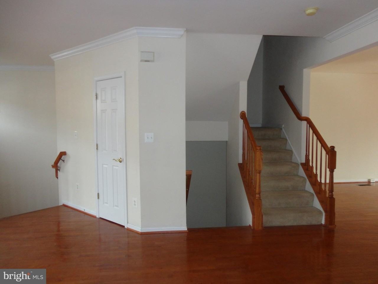 24656 Kings Canyon Sq - Photo 5 of 50