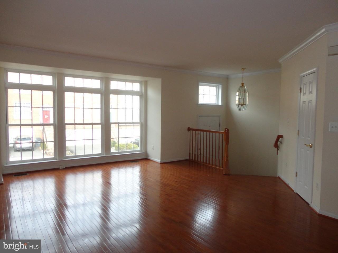 24656 Kings Canyon Sq - Photo 6 of 50
