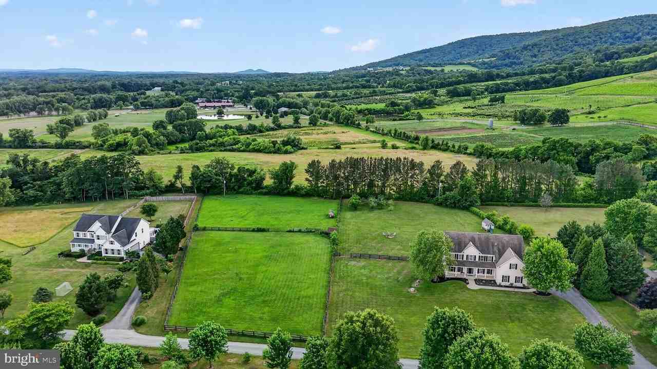 18616 Foggy Bottom Rd - Photo 3 of 50