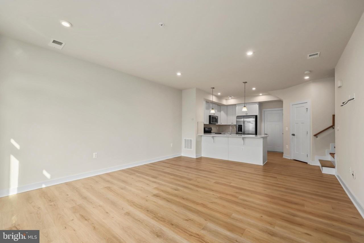 1733 Dunnington Pl - Photo 3 of 28