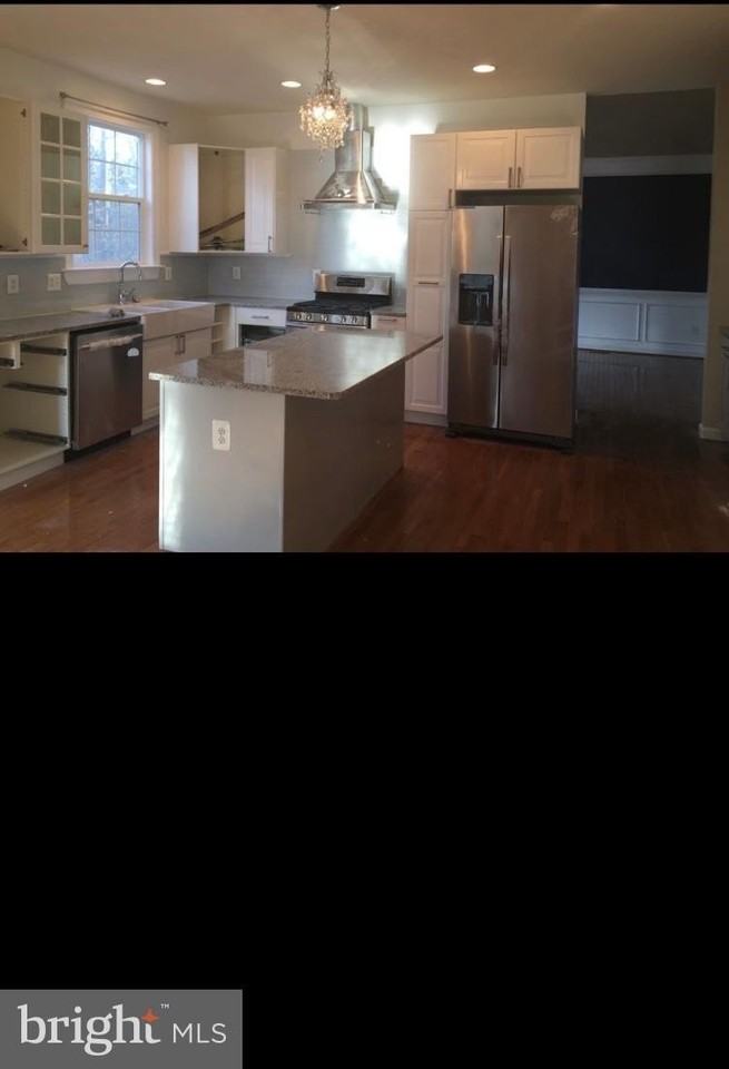 8212 Calm Pond Ct - Photo 4 of 29