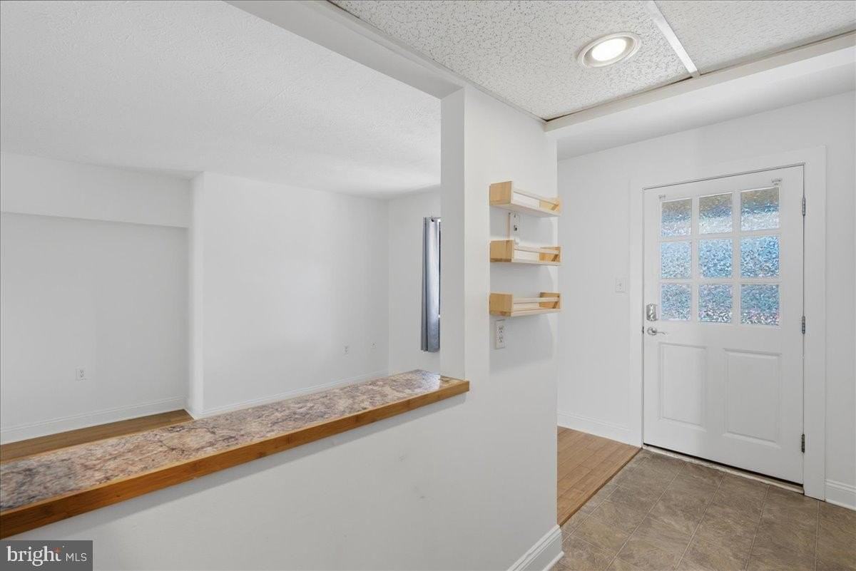 116 N Indian Aly #203 - Photo 7 of 27