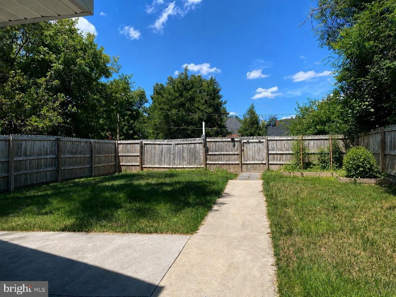 522 W King St - Photo 5 of 48