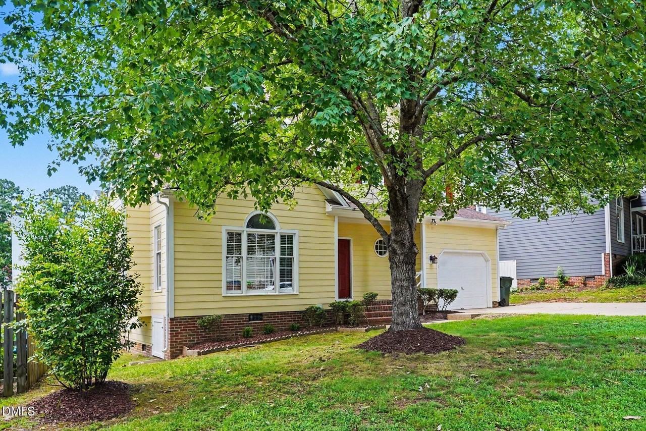 5524 Edgebury Rd - Photo 3 of 25