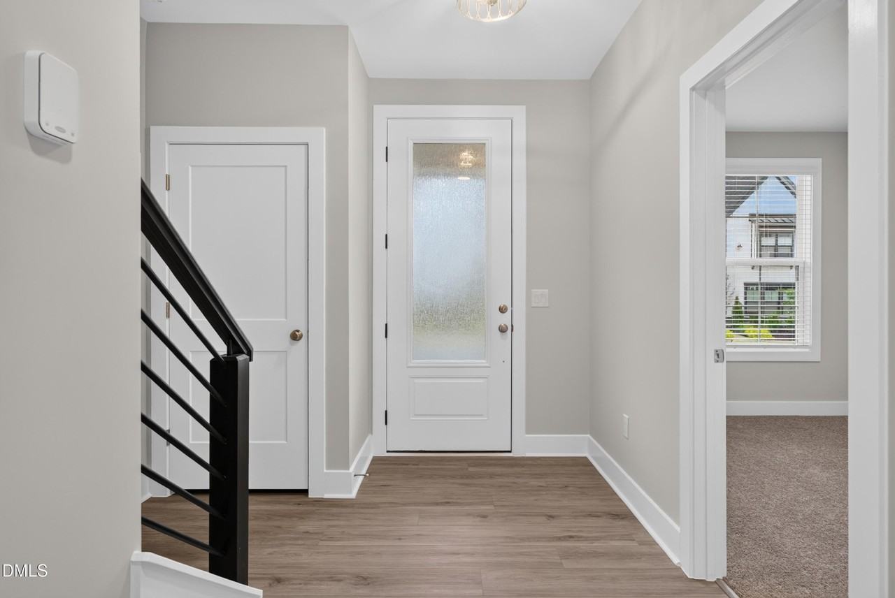 2405 Adrift Rd - Photo 5 of 30