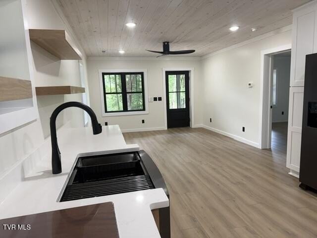 711 Tinker Rd - Photo 6 of 35