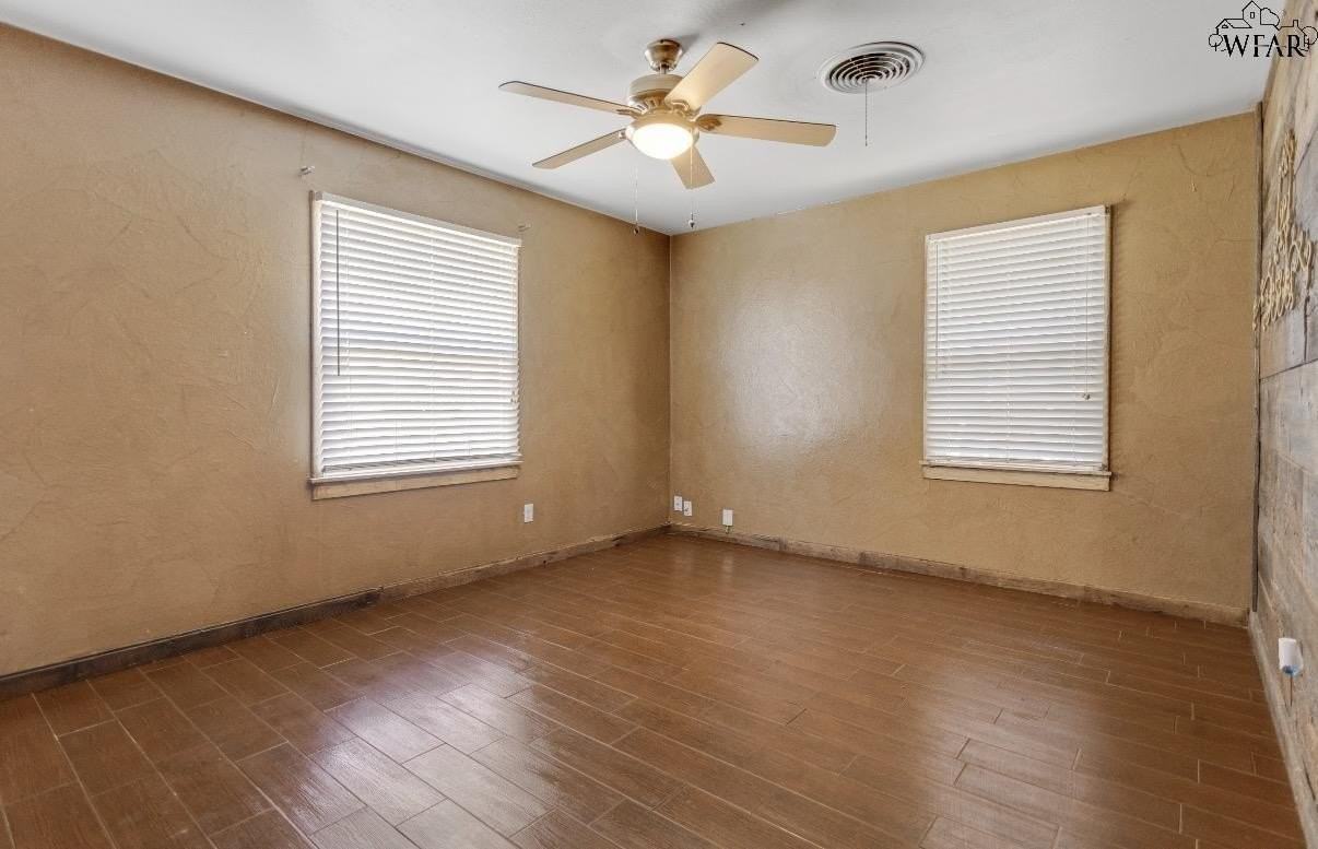3406 Arthur St - Photo 4 of 32
